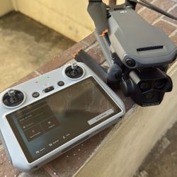 DJI Mavic 3 Pro Fly More Combo (DJI RC Pro) Camera Drone (3 Batteries)_