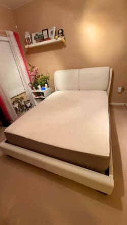 Queen Mattress - Memory Foam, Sleep Innovations Brand