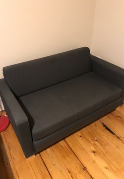 Couch that opens into a futon