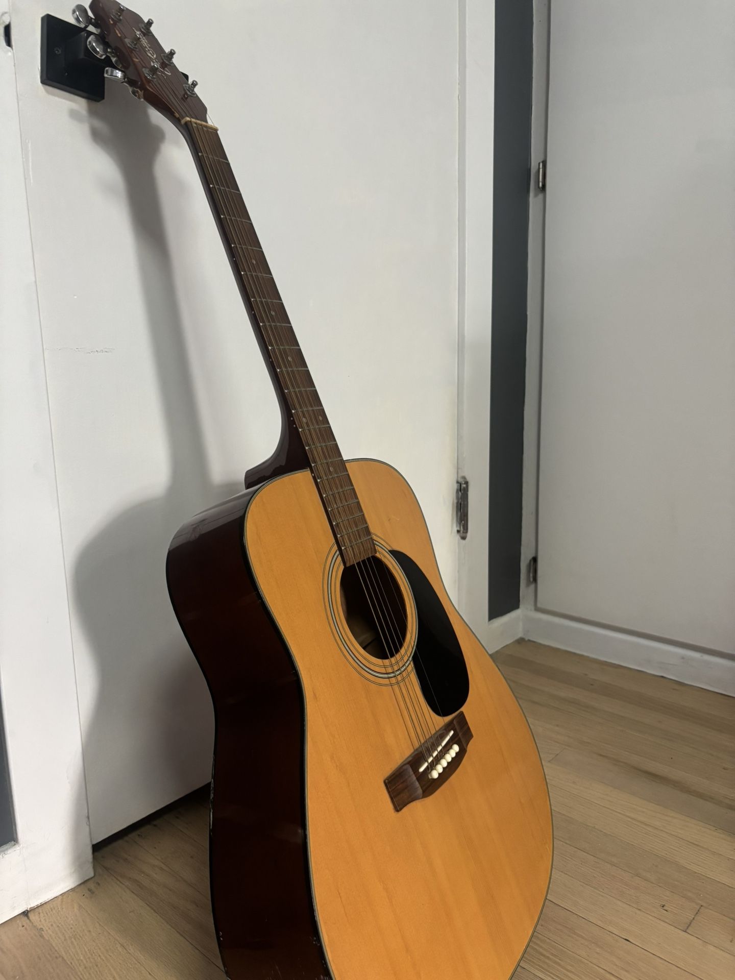 Guitar Takamine G-240 Acoustic Guitar Msrp $300