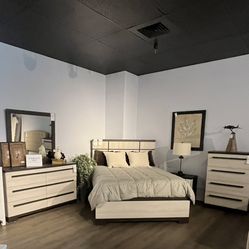 Queen Bed, Dresser, Mirror And Nightstand 