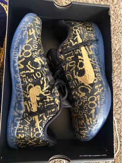 Nike (Kobe mamba day) 11 size 11.5