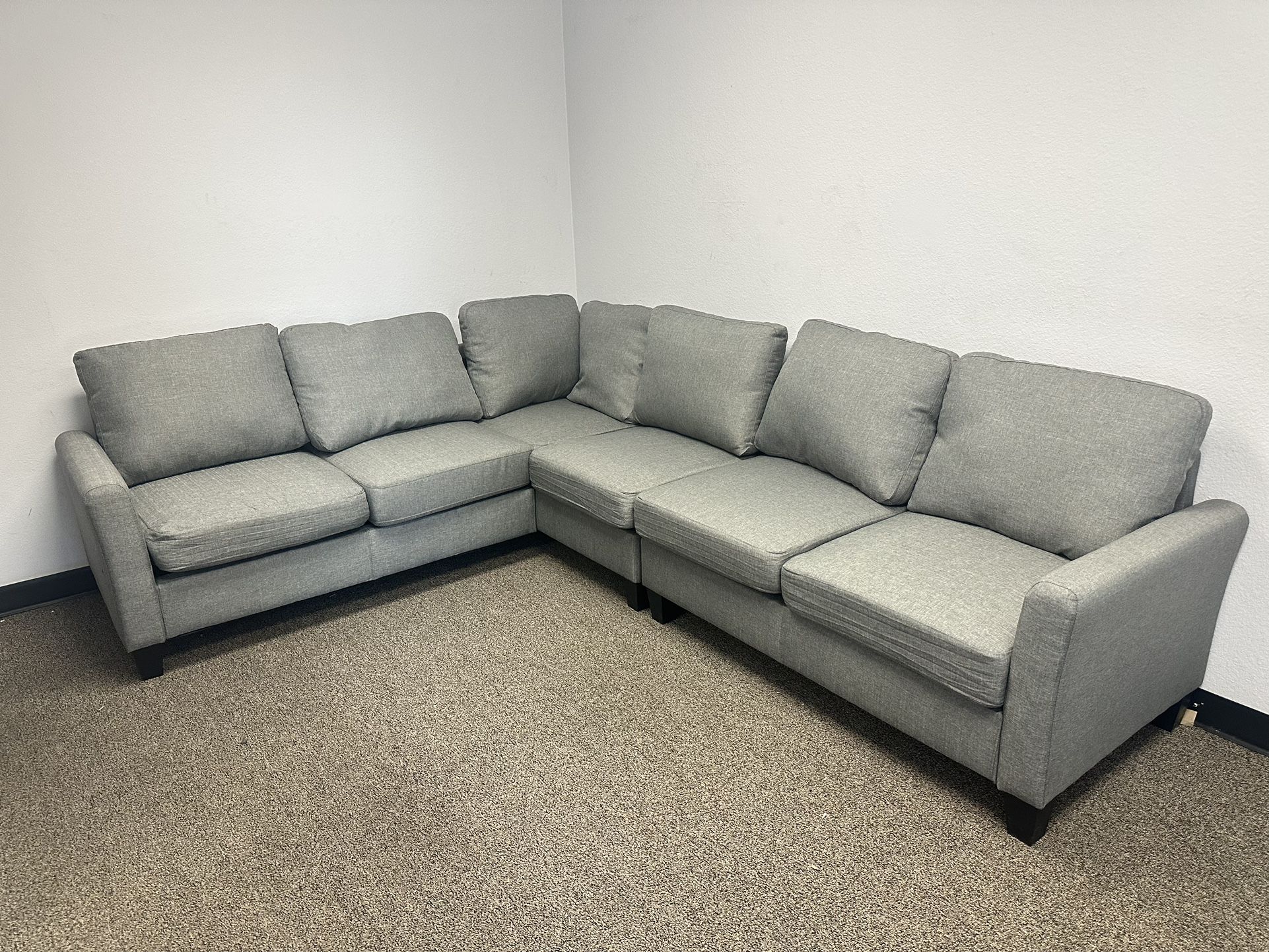 Temel 3 Piece Upholstered Sectional。LY8973