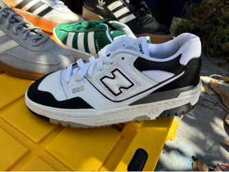 New Balance 7.5