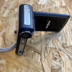 Insignia NS-DV720P HD Digital Camera Camcorder