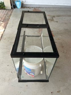 Zoo Med Naturalistic 25 gal