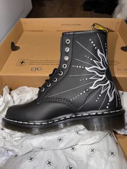 Dr. Martens 1460 Solar Flare  SIZE 6