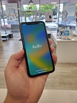 iPhone XR 6.1" (Unlocked) 64GB Good Black