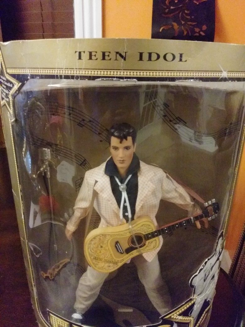 Elvis Dol Colectible