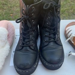 Blacks Boots 13c