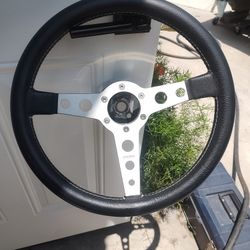 Momo Prototipo Steering Wheel 