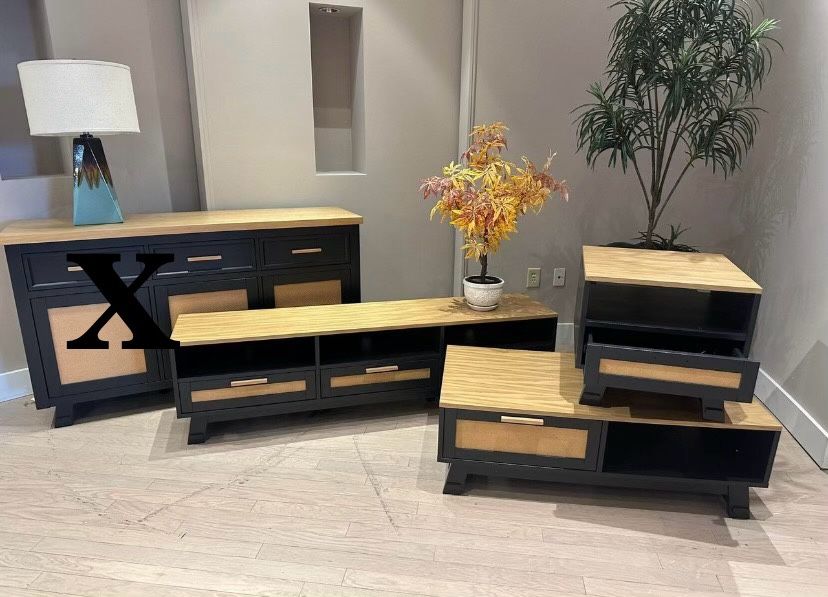 New 3pc Cocktail Table Set