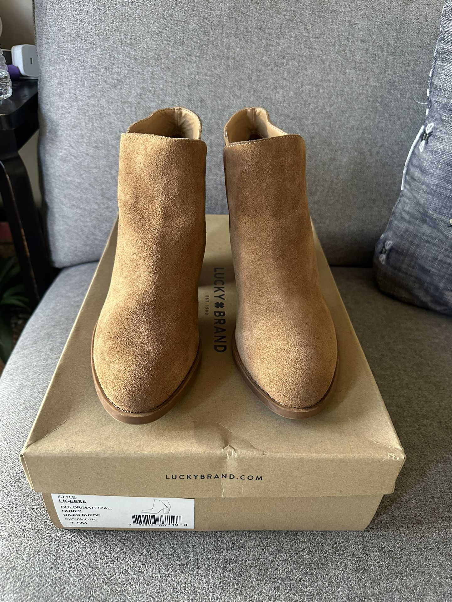 Lucky Brand Honey Oiled Suede Boots. Size 7.5 M