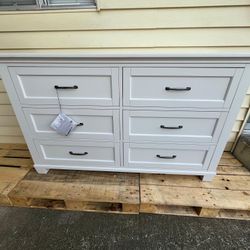 Hughes 6-Drawer Dresser