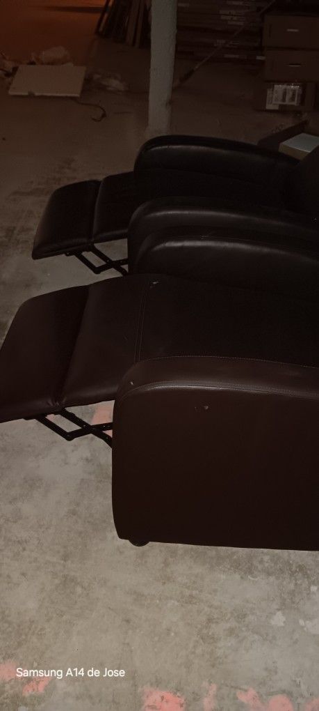 2 Reclinable Sofa Small