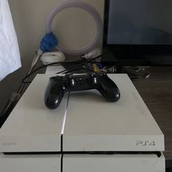 PS4 White Edition 