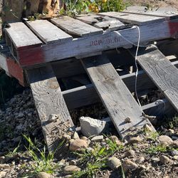 Free Fire Wood Pallets Pick Up Only  