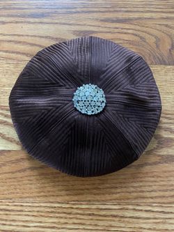 Vintage New York Gunther Jaeckel Beret with Rhinestone Topper Color Brown
