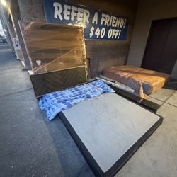 Dark Brown Queen Bed With Mattress 