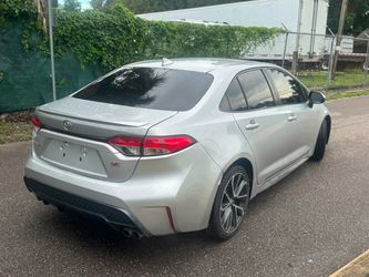 2020 Toyota corolla SE