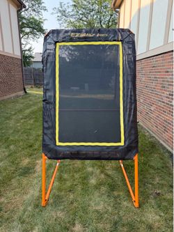 Lacrosse rebounder