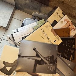 17 pair Hoisery and opaques