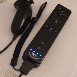NINTENDO WiiMOTE BLACK WITH MOTION PLUS SENSOR BUILT IN WITH NUN CHUCK 100%