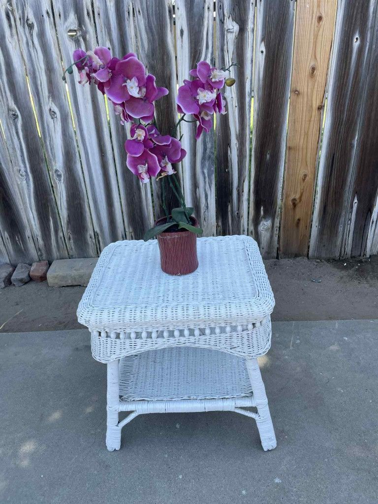 Wicker End Table 