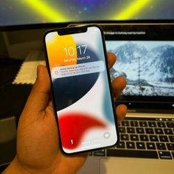 Apple IPhone 11 64gb Unlocked For Any Carrier Worldwide 🌐 Tv 