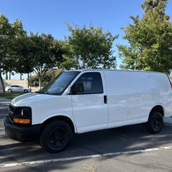 Chevy Express V6 Cargo Van 4.3 6 Cylinder Commercial Work Van 6 Cyl Van Pal Jale 