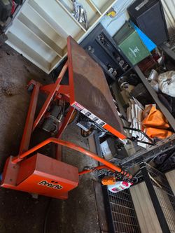 ((READ AD)) Presto 4' L x 2' W 1000lb portable battery/electric lift table
