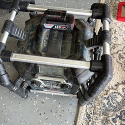 Bosch Radio With Battery
