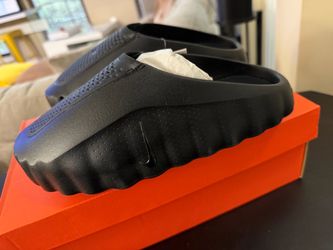 Nike Mind 001 triple black size 9M new