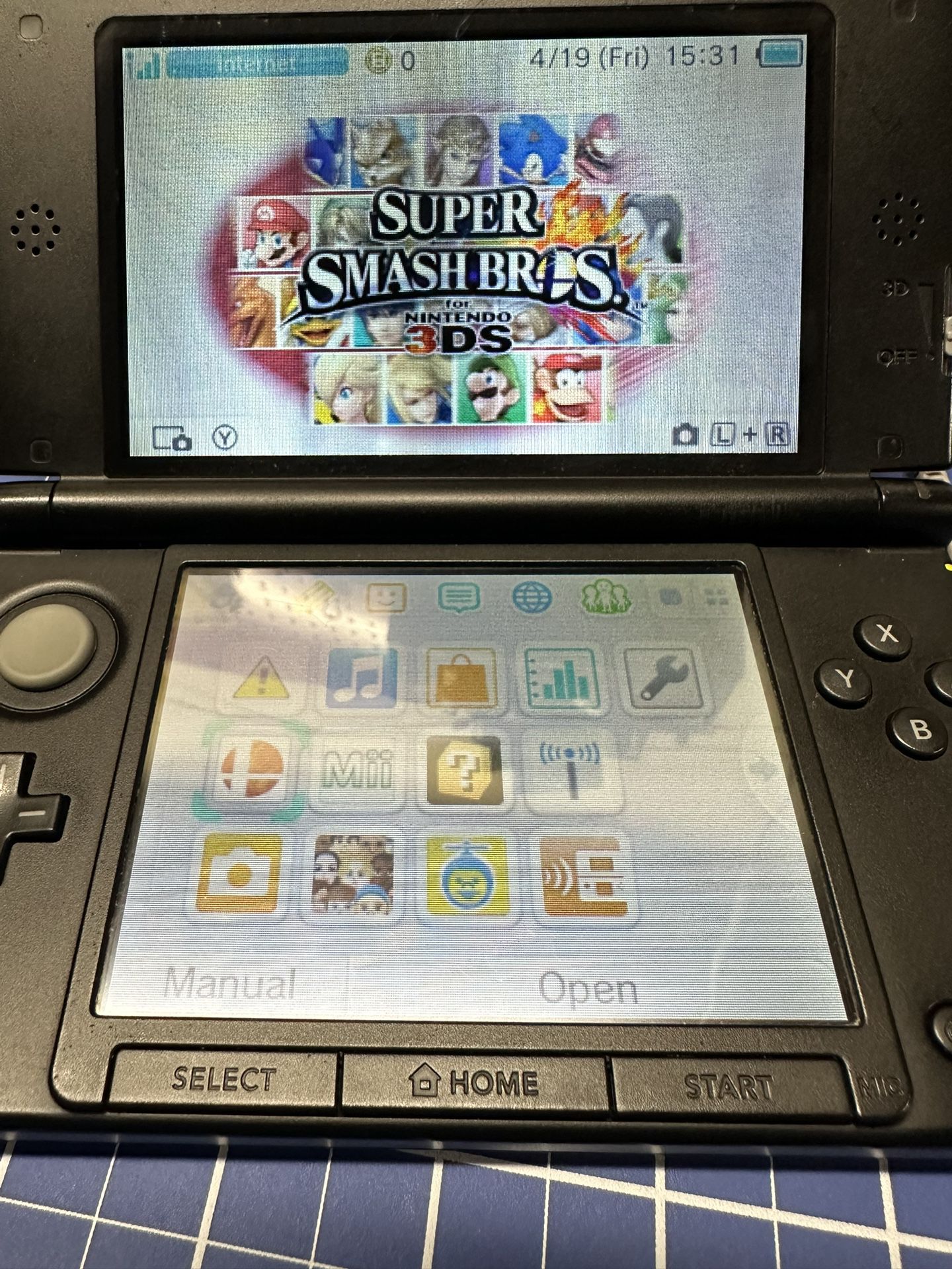 Nintendo 3DS XL Used w/Super Smash Bros *Read*