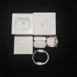 *BEST OFFER*AirPod Pros With MagSafe Charging Case (2nd Generation) READ DESCRIPTION