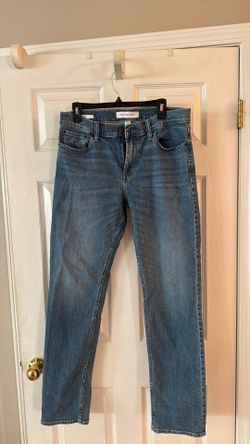 Men’s Calvin Klein Straight Jeans 33x34”