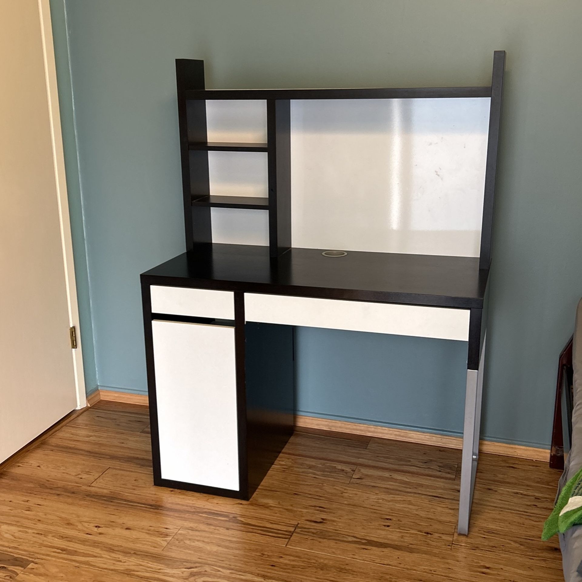 IKEA MICKE Desk w/ Hutch