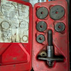 Universal Disk Brake Caliper Tool