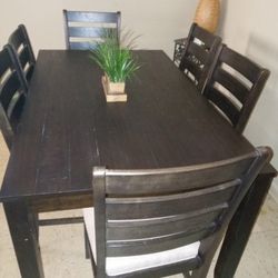 6 Chair Ashley Signature Design