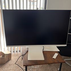 Samsung 32 “ Smart Monitor
