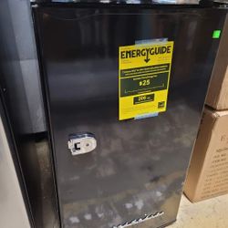Frigidaire mini fridge

$115 FIRM