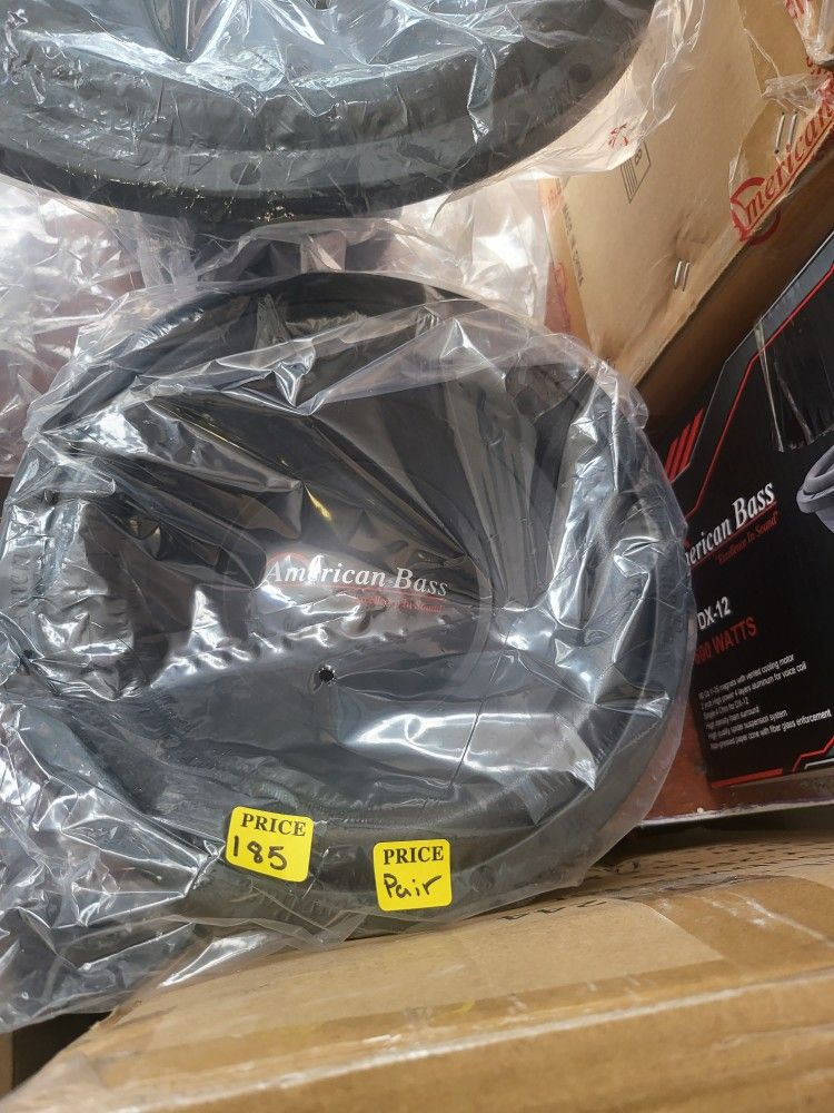 2 American Bass 10" New