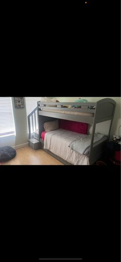 Bunk bed
