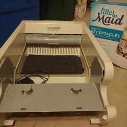 Littermaid Self Cleaning Litterbox!