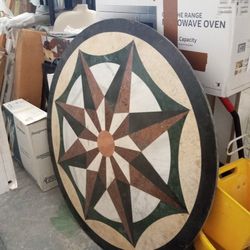 48 H X 46W CENTRE FLOOR DECOARITIVE STONE.