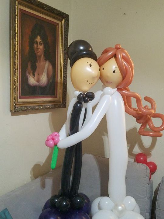 Bride and groom balloon art
