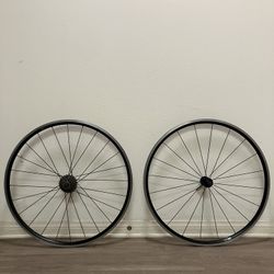 shimano 700c wheelset road bikes with 105 cassette