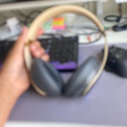 Beats Headphones They Work Good No Damages