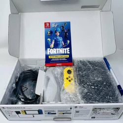 Nintendo Switch Fortnite Wildcat Special Bundle CODE INCLUDED NEW