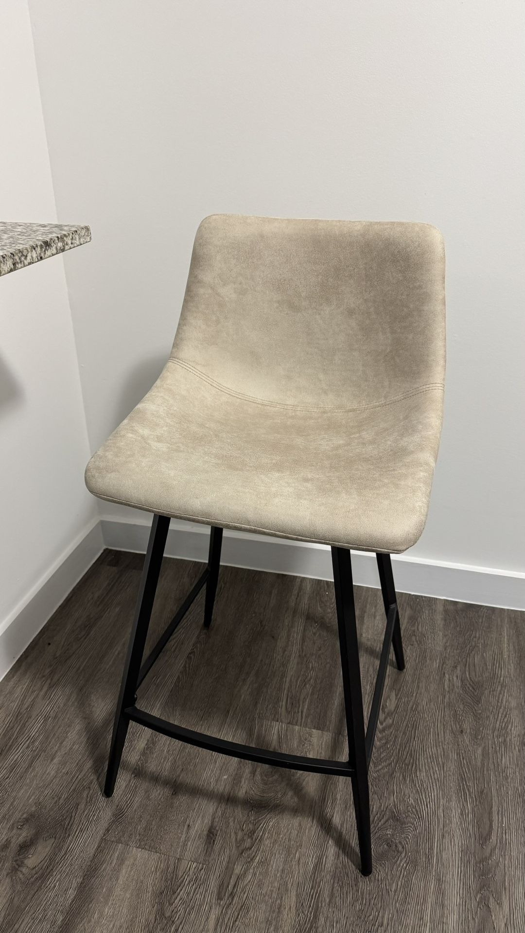 3 Counter Top Chairs 